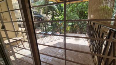 Image of 990 Sq.ft 2 BHK Apartment / Flat for rent in Evershine Millennium Paradise, Kandivali East, Mumbai for Rs. 60000