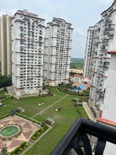 DLF New Town Heights Main Image 1