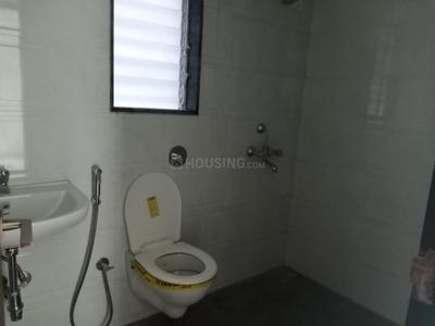 Common Bathroom Image of 737 Sq.ft 2 BHK Apartment / Flat for rent in Andheri East Mumbai for Rs. 70000