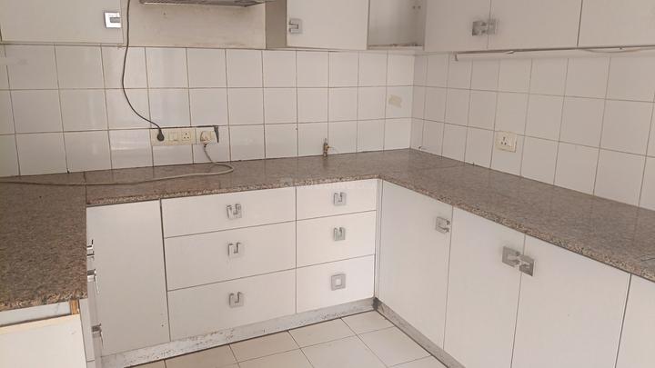 Unitech The Close South Main Image 1