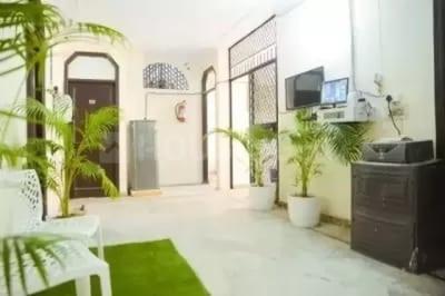 Hall Image of BG&#x27;s PG in Garhi, New Delhi