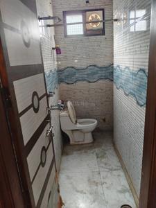Bathroom Image of 380 Sq.ft 1 BHK Builder Floor for sale in Shalimar Bagh New Delhi for Rs. 4350000
