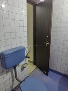Bathroom Image of 2350 Sq.ft 4 BHK Apartment / Flat for sale in DDA SFS, Sarita Vihar New Delhi for Rs. 35200000