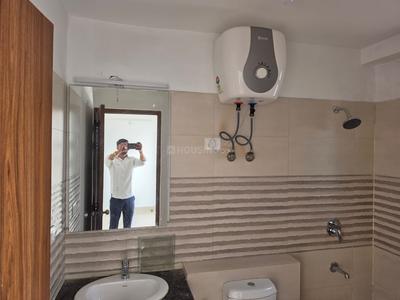 Bathroom Image of 2001 Sq.ft 4 BHK Apartment / Flat for rent in ATS Rhapsody, Noida Extension Greater Noida for Rs. 48000