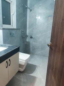 Bathroom Image of 1850 Sq.ft 3 BHK Apartment / Flat for rent in Rishita Manhattan, Gomti Nagar Extension Lucknow for Rs. 36000