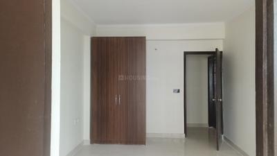 Bedroom Image of 1550 Sq.ft 3 BHK Apartment / Flat for rent in Cosmos Express 99, Sector 99 Gurgaon for Rs. 27500