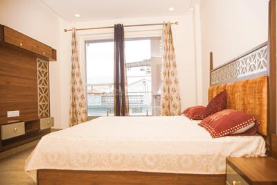 Bedroom Image of 2000 Sq.ft 3 BHK Builder Floor for rent in Sahastradhara Road Dehradun for Rs. 38000