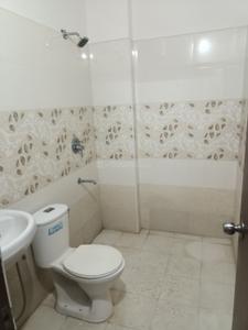 Bathroom Image of 1700 Sq.ft 3 BHK Apartment / Flat for rent in Masab Tank Hyderabad for Rs. 48000