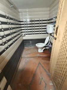 Bathroom Image of 350 Sq.ft 1 BHK Independent House for rent in Purba Barisha Kolkata for Rs. 6000