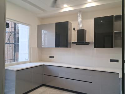 Kitchen Image of 1800 Sq.ft 3 BHK Builder Floor for sale in Paschim Vihar New Delhi for Rs. 37500000