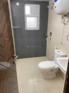 Bathroom Image of 2725 Sq.ft 4 BHK Apartment / Flat for sale in Spaze Privvy The Address, Sector 93 Gurgaon for Rs. 29500000