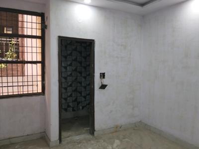 Bedroom Image of 1000 Sq.ft 3 BHK Apartment / Flat for sale in Sector 4 Rohini New Delhi for Rs. 5500000