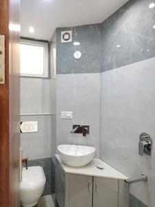 Common Bathroom Image of 2000 Sq.ft 4 BHK Apartment / Flat for sale in Prabhavi Apartments, Sector 10 Dwarka New Delhi for Rs. 36800000