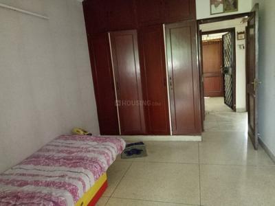 Bedroom Image of 1000 Sq.ft 2.5 BHK Builder Floor for rent in Sarvapriya Vihar New Delhi for Rs. 75000