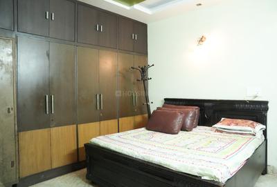 Bedroom Image of 1620 Sq.ft 3 BHK Builder Floor for sale in Preet Vihar New Delhi for Rs. 30000000