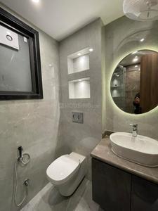 Bathroom Image of 2050 Sq.ft 3 BHK Builder Floor for sale in Greenwood City Floors, Sector 45 Gurgaon for Rs. 25000000