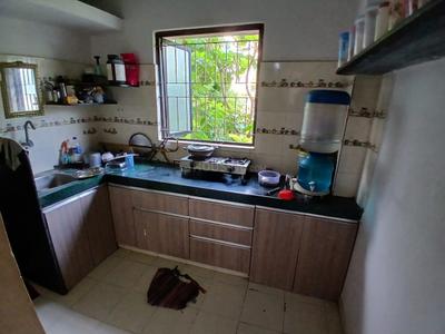 Kitchen Image of 850 Sq.ft 1 BHK Apartment / Flat for rent in Makarba Ahmedabad for Rs. 20000