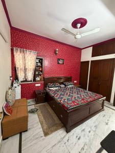 Bedroom Image of 4500 Sq.ft 4 BHK Builder Floor for rent in Safdarjung Development Area New Delhi for Rs. 300000