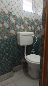 Bathroom Image of 510 Sq.ft 1.5 BHK Apartment / Flat for rent in Salt Lake City Kolkata for Rs. 10500