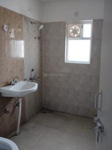Bathroom Image of 2200 Sq.ft 3 BHK Apartment / Flat for rent in LDA Janeshwar Enclave, Jankipuram Lucknow for Rs. 20000