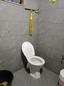 Common Bathroom Image of 2250 Sq.ft 3.5 BHK Independent House for rent in Bilasiya Ahmedabad for Rs. 45000
