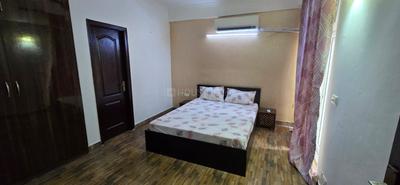 Bedroom Image of 1350 Sq.ft 3 BHK Apartment / Flat for sale in Amrapali Silicon City, Sector 76 Noida for Rs. 13800000