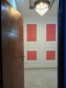 Main Entrance Image of 1350 Sq.ft 3 BHK Apartment / Flat for sale in Avenue 1, Sector 73 Noida for Rs. 5100000