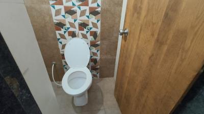 Bathroom Image of 709 Sq.ft 1 BHK Apartment / Flat for rent in Green Paradise, Dahin Nagar Surat for Rs. 17000