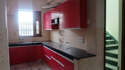 Kitchen Image of 2500 Sq.ft 3 BHK Builder Floor for rent in Palam Vihar Gurgaon for Rs. 40000