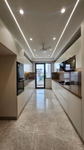 Kitchen Image of 2700 Sq.ft 4 BHK Builder Floor for rent in Central Park Flower Valley, Sector 33 Sohna for Rs. 60500