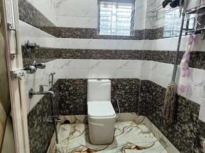 Bathroom Image of 1900 Sq.ft 3 BHK Independent House for rent in Joka Kolkata for Rs. 15000