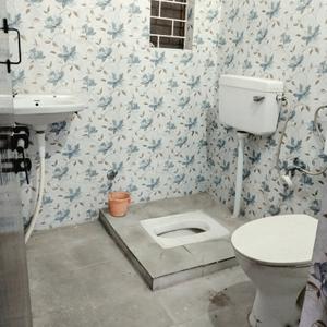 Bathroom Image of 1317 Sq.ft 2.5 BHK Builder Floor for rent in States Lucknow, Jankipuram Lucknow for Rs. 15000