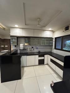 Kitchen Image of 1950 Sq.ft 3 BHK Apartment / Flat for rent in Vasna Vadodara for Rs. 30000