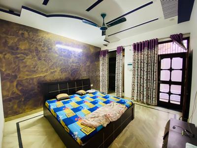 Bedroom Image of 2250 Sq.ft 2 BHK Builder Floor for rent in Sector 64 Faridabad for Rs. 22000