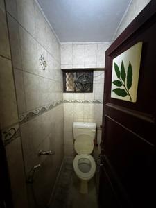 Bathroom Image of 1350 Sq.ft 3 BHK Builder Floor for sale in Ashok Vihar New Delhi for Rs. 35000000