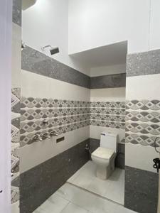 Bathroom Image of 900 Sq.ft 1 BHK Independent House for rent in Sector 6 Gurgaon for Rs. 15500