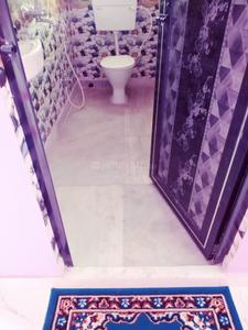 Bathroom Image of 750 Sq.ft 2 BHK Apartment / Flat for rent in Kabardanga Kolkata for Rs. 10000