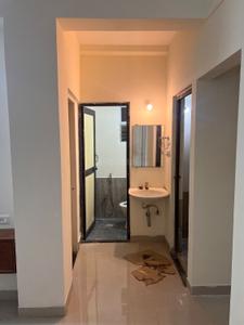 Bathroom Image of 600 Sq.ft 1 BHK Apartment / Flat for rent in Sholinganallur Chennai for Rs. 21000