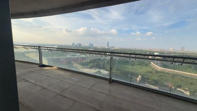 Balcony Image of 3500 Sq.ft 3 BHK Apartment / Flat for rent in Supertech Supernova, Sector 94 Noida for Rs. 130000