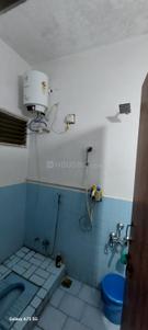 Bathroom Image of 700 Sq.ft 2 BHK Apartment / Flat for rent in Shri Nagar Indore for Rs. 23000