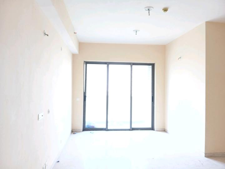 Paras Dews Main Image 1