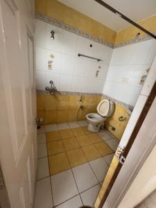 Bathroom Image of 4400 Sq.ft 4 BHK Villa for rent in Vasantha Valley, Kondapur Hyderabad for Rs. 111000