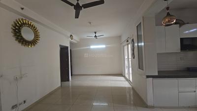 Living Room Image of 1340 Sq.ft 3 BHK Apartment / Flat for sale in Gulshan Ikebana, Sector 143 Noida for Rs. 16800000