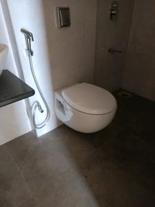 Common Bathroom Image of 1000 Sq.ft 2 BHK Apartment / Flat for rent in Nyati Exuberance IV, Handewadi Pune for Rs. 24000