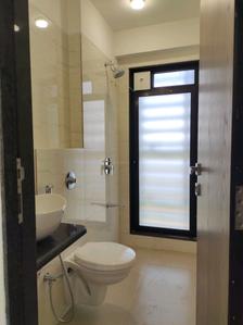 Common Bathroom Image of 825 Sq.ft 2 BHK Apartment / Flat for sale in Andheri West Mumbai for Rs. 26000000