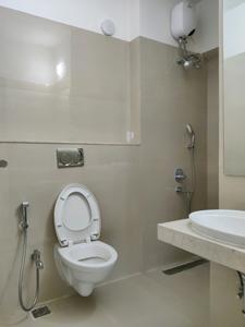 Common Bathroom Image of 2400 Sq.ft 4 BHK Apartment / Flat for sale in Sheth Avalon, Thane West Thane for Rs. 51000000
