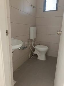 Bathroom Image of 950 Sq.ft 1 BHK Apartment / Flat for rent in Aryanparv Aarambh, Ujala Circle Ahmedabad for Rs. 16500