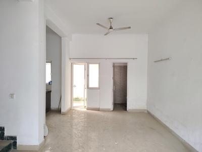 Living Room Image of 1742 Sq.ft 3 BHK Villa for rent in Paramount Golfforeste Villas, Surajpur Greater Noida for Rs. 24000