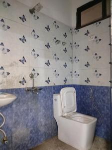 Common Bathroom Image of 600 Sq.ft 1 BHK Apartment / Flat for sale in Sector 73 Noida for Rs. 1980000