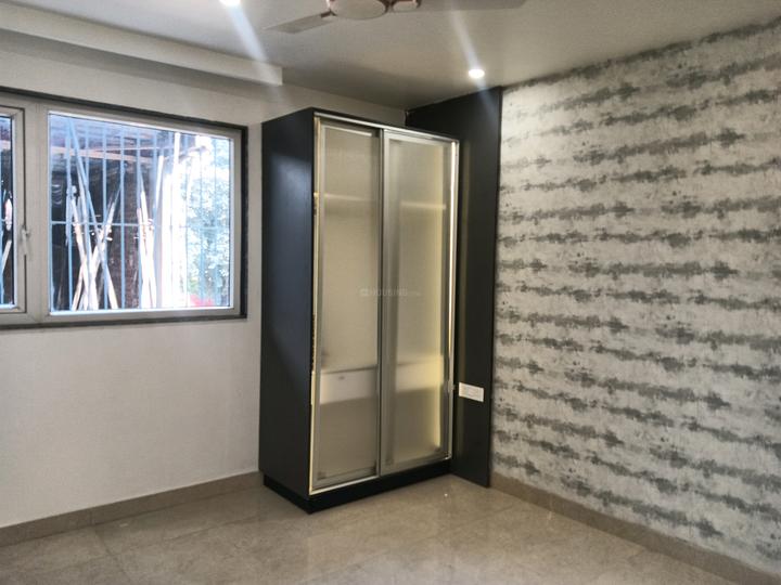 R apartment Bedroom One 1